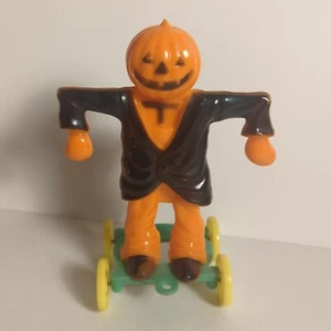 Vintage 50er Jahre Rosbro Halloween Vogelscheuche Jack O Laterne auf Rädern Zugspielzeug - Bild 1 von 11