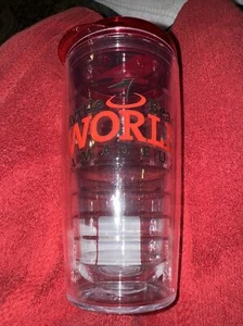 Tritan Tuff Becher, mit World Am Logo - Bild 1 von 5