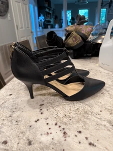 Sole Society schwarze spitz zulaufende Riemchenpumps niedriger Absatz Größe 11 gebraucht, in einwandfreiem Zustand - Bild 1 von 8