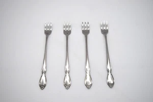 Oneida Community CHATELAINE 4 Pickle/Olive Fork Stainless Steel 6" - Picture 1 of 13