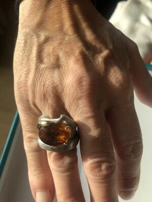 Anello In Argento Sabbiato Con Quarzo Citrino E Oro - Immagine 1 di 4