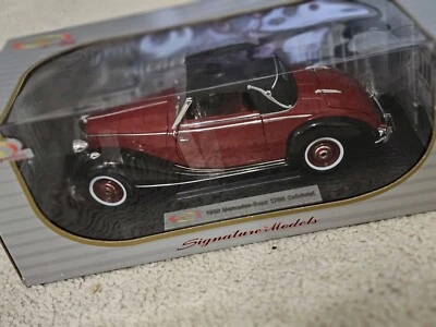 Signature 1950 Mercedes-Benz 170S Cabriolet Diecast Car 1:18 Burgendy - Image 1 of 2