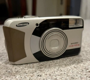 Samsung Maxima 105 XL camera with case - Picture 1 of 3