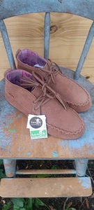 Sanuk Wildleder Mokassin Booties Chestnut Stiefeletten Pfeile Größe 8 NEU - Bild 1 von 7