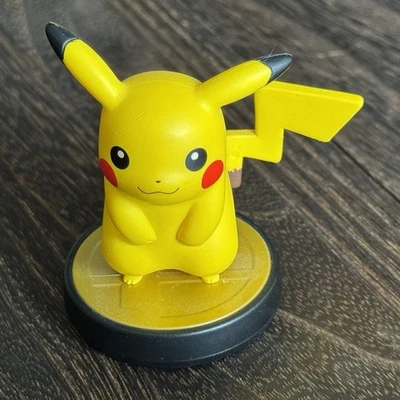 Nintendo 3DS Wii U Switch Super Smash Bros. Oficial Pikachu Amiibo NVL-001 Foto 1 de 3