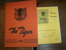 VERY NICE 1945 SENIOR HIGH SCHOOL ANNUAL, THE TIGER, MARSHFIELD, WI. & REUNION