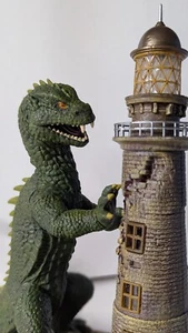 Lit Up X Plus Model 1/72 X-Plus Ray Harryhausen's Rhedosaurus fantastico lavoro di verniciatura - Foto 1 di 17