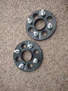 Two 15 Mm Hubcentric Wheel Spacers 57.1 Mm Hub 12 X1.5-in Studs - Picture 1 of 4
