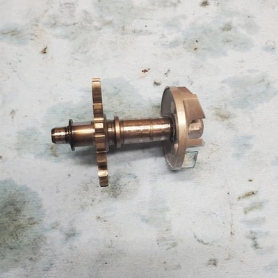 Yamaha YZ250F 2004 bomba de agua eje impulsor refrigerante de engranajes  Foto 1 de 4