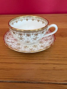 Lovely Vintage Spode Bone China Fleur de Lys Gold Tea Cup & Saucer - Picture 1 of 7