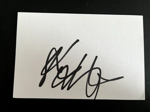 TOBY KEBBELL - FANTASTIC FOUR ACTOR - SIGNED WHITE CARD - Picture 1 of 1
