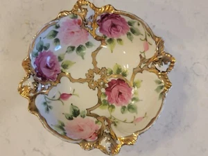 Nippon antique hand painted gold accent and roses porcelain bowl with 3 feet - Picture 1 of 4