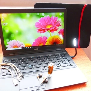 Estación de trabajo Dell 3520 15 pulgadas FULLHD l SSD Windows 10 Pro l QUAD i7 l 32 GB de RAM - Imagen 1 de 11