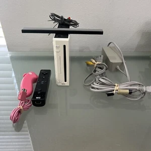 Nintendo Wii Videospielkonsole RVL-001 Weiß Getestet - Bild 1 von 13