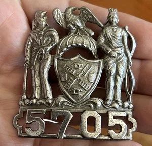 Antique 2.5” Obsolete New York Police Hat Badge 5705 - Picture 1 of 2