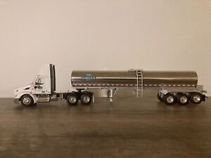 DCP First Gear 1/64th Garlick Farms 579 Day Cab and Tri-Axle Milk Tanker