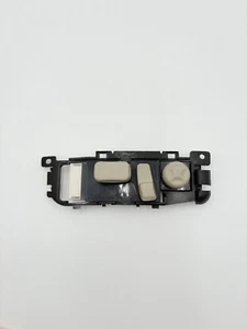 00-05 CADILLAC DEVILLE PASSENGER SIDE RIGHT FRONT SEAT LUMBAR SWITCH W/ BUTTONS - Picture 1 of 3