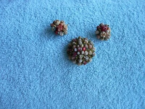 Vintage and Unusual Small Stones Signed Czechoslovakia Clip Earrings & Pin Lot - Picture 1 of 3
