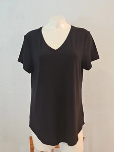 No Boundaries Women's Size X-Large Black V-Neck Short Sleeve Shirt. D9 - Picture 1 of 11