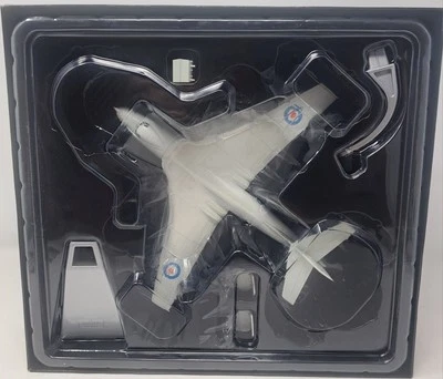 Corgi Aviation Archive 1:144 Vickers Valiant B.Mk1, Operation Grapple,  AA39401 - Image 1 of 3