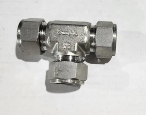 NUEVO accesorio de tubo Swagelok SS-1210-3, CAMISETA UNION, TUBO DE 3/4 PULGADAS OD - Imagen 1 de 1