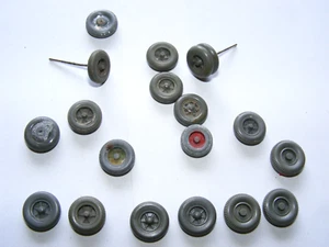 HO Ersatzteile Konvolut Plastik Teile Wiking alte LKW Bus Räder Trilex uva - Bild 1 von 2