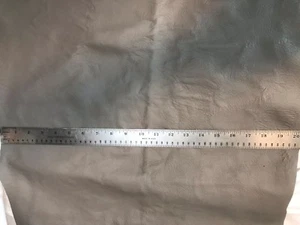 Scarti di pelle bovina grigia premium - 2 libbre. 2 - 4 pezzi per sacchetto - Foto 1 di 2
