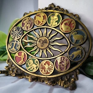 OPPENHEIM Zodiac Israel Sole Sorridente *catena mancante* portachiavi ottone 4,5" - Foto 1 di 9