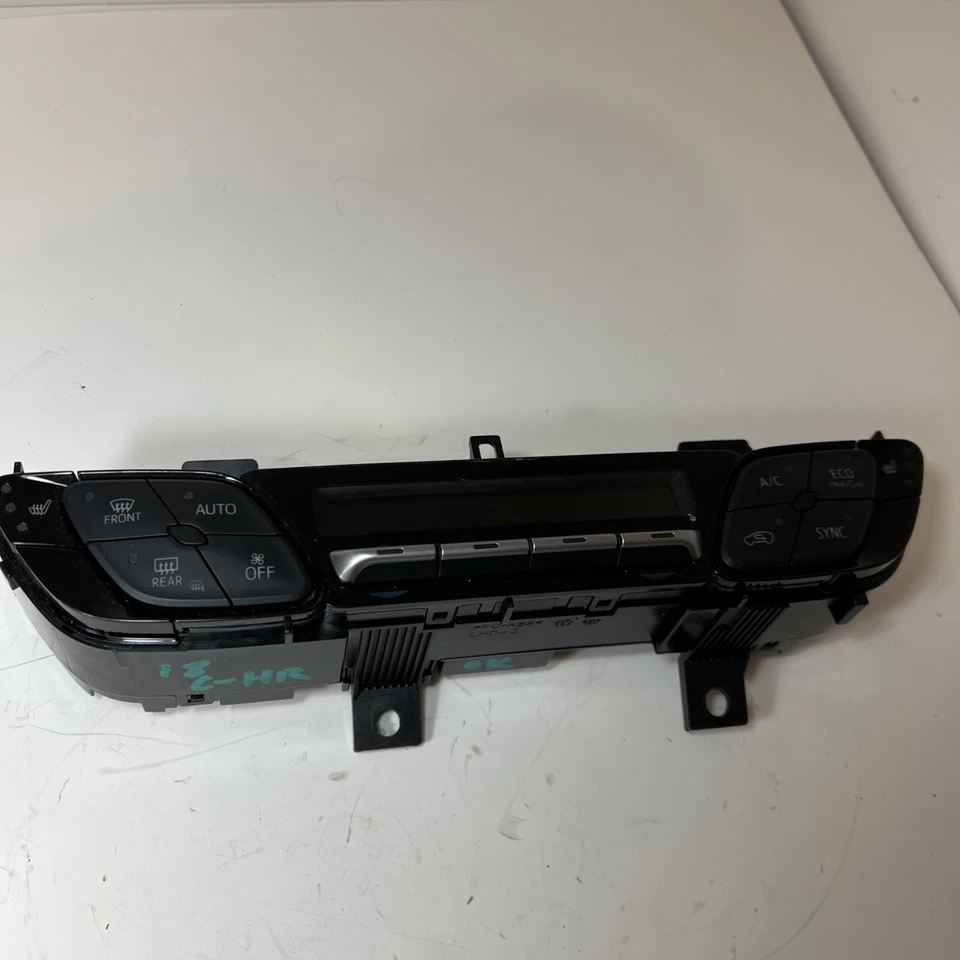 2018 TOYOTA C-HR CLIMATE TEMPERATURE A/C HEATER CONTROL 55900-F4191 OEM - Image 1 of 4