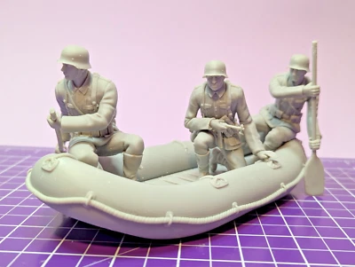 Deutsche Pioniere / Landser  / Sturmpioniere im Pionier - Schlauchboot WW2  1:16 - Bild 1 von 4