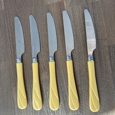 Juego de 5 cuchillos cubiertos Gibson vintage asas de plástico amarillo MCM hecho en China Foto 1 de 4