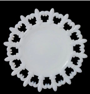 Vtg. 7" Westmoreland Milk Glass Ring of Fire Plate With Lattice Doric Lace Edge - Picture 1 of 3