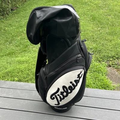 Сумка для гольфкара Titleist Tour Staff черная 6 направлений 9 карманов с чехлом от дождя - Изображение 1 из 4