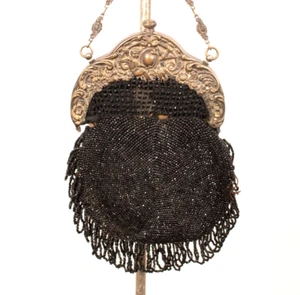 Cartera antigua Chatelaine con cuentas negras de principios de 1900 Art Nouveau herrajes plateados - Imagen 1 de 18
