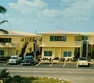Fort Lauderdale Apartments Hotel FL Florida Vtg Autos Palm Trees 1950s Era A-2 - Picture 1 of 3