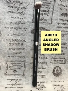 ABSOLUTE NEW YORK PROFESSIONAL ANGLED SHADOW BRUSH AB013 - Picture 1 of 6