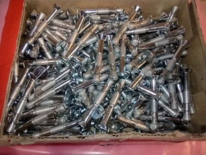 Box mit 100 Hilti Kwik Bolzen KB3 C 1/4""x2"" PN, #286037, Kohlenstoffstahl Anker - Bild 1 von 6