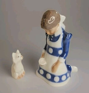 B & G Bing & Grondahl 1985 "THE MAGICAL TEA PARTY" Girl 4"T & Her Cat 2"T - Picture 1 of 7