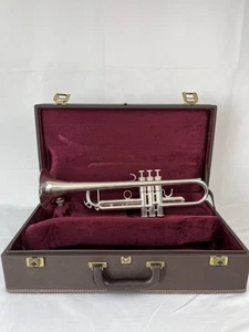 Besson BE-712 Trumpet - Picture 1 of 10