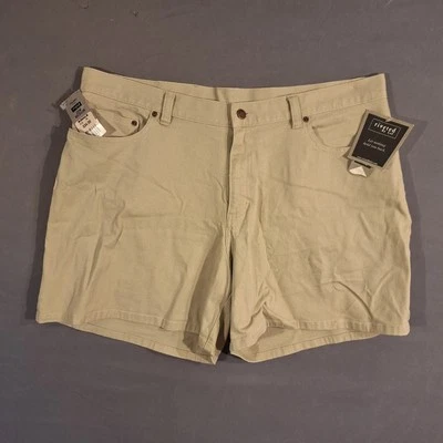 Lee Riveted Shorts Womens Size 20W Khaki 38x5.5 Zip Fly 5 Pocket NWT - Image 1 of 4