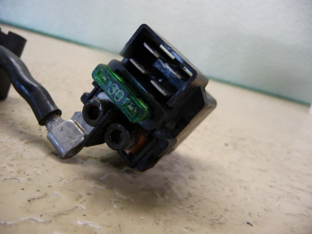 Kawasaki Ninja ZX 10R 2005 selenoide Foto 1 de 1