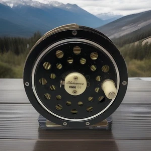 Shakespeare OMNI 44 fly reel With Line  Good Condition usage ware - Picture 1 of 4