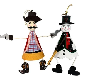 Cowboy & Schneemann Metall Weihnachtsschmuck handbemalt rustikal Urlaub 2er Set - Bild 1 von 9