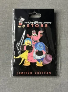 Disney D23 Expo 2024 Event DEC WDCS Hugs Are The Best Inside Out Joy Sadness Pin - Picture 1 of 1