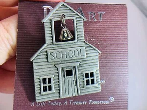 Spilla Spilla Argento Vintage Scuola Insegnante Con Campanella PINART NUOVA CON ETICHETTE V-5588* - Foto 1 di 3