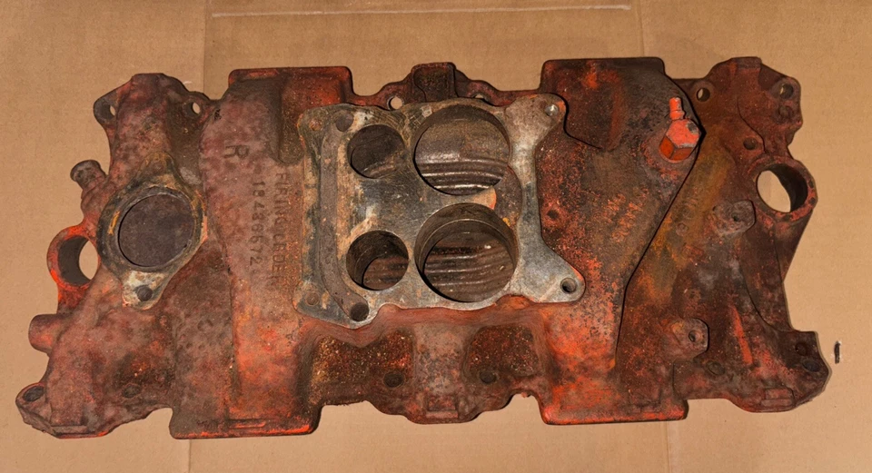 CAMARO CHEVELLE SMALL BLOCK CHEVY 4 BBL INTAKE MANIFOLD # 3919803 DATED F 11 8 - Image 1 of 4