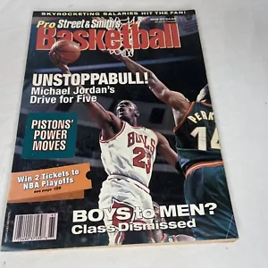1996-97 Street & Smith's Pro Basketball Magazine: Michael Jordan - Chicago Bulls - Bild 1 von 7