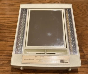 Espejo de maquillaje iluminado vintage GE General Electric 4 ajustes modelo B21M-1 - Imagen 1 de 4