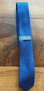 Kenneth Cole Reaction Blue 42% Cotton 58% Silk Men’s Skinny Tie - Picture 1 of 5