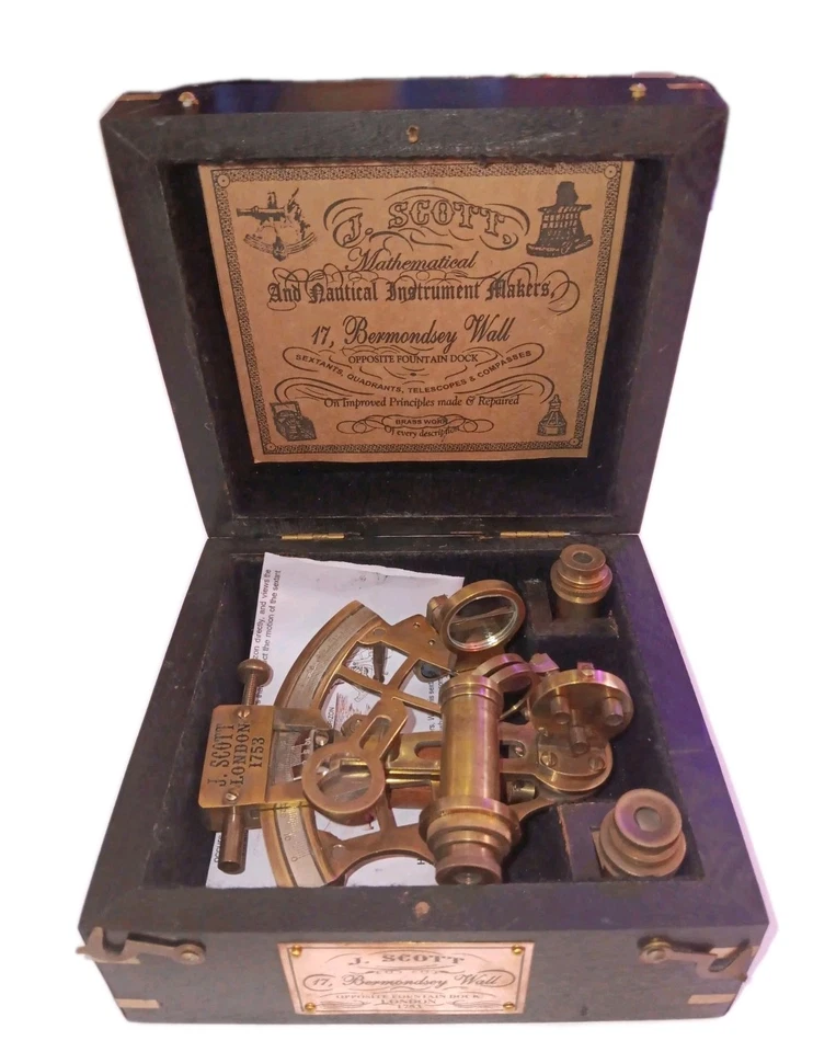 J.SCOTT Antiguo Sextante Náutico Latón Astrolabio Trabajo Marino Caja De Colección Foto 1 de 4